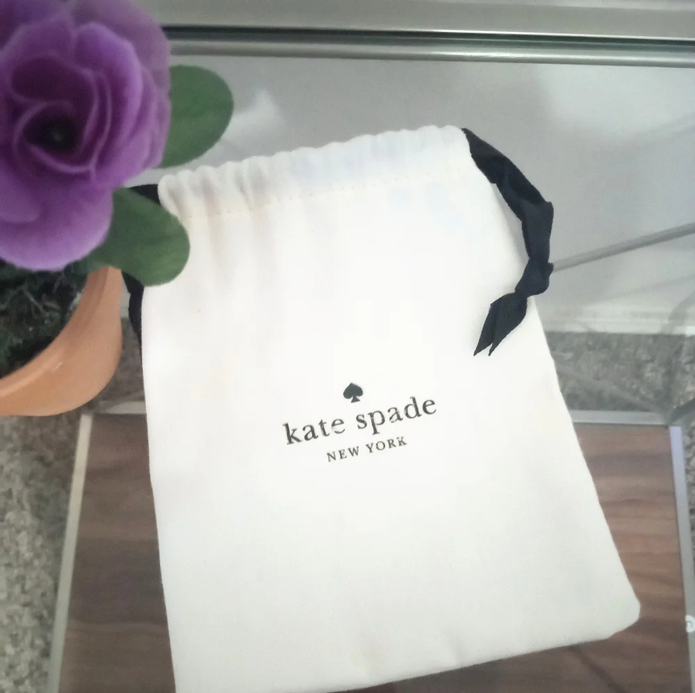 Kate Spade Gold Black Enamel Hole Punch Spade Bangle Bracelet NWOT - Picture 6 of 6